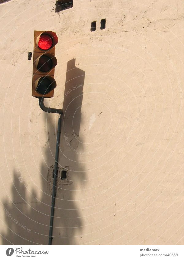 red light Traffic light Red Wall (barrier) Beige Stop Things Shadow Wait