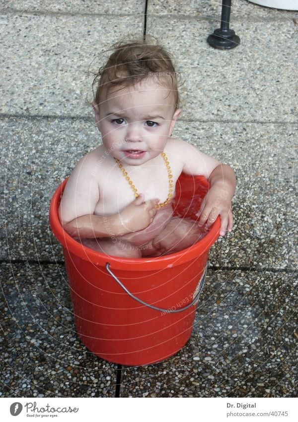 cooling down Bucket Summer Child Small Tub Red Terrace Girl Swimming & Bathing Water Skin Refreshment