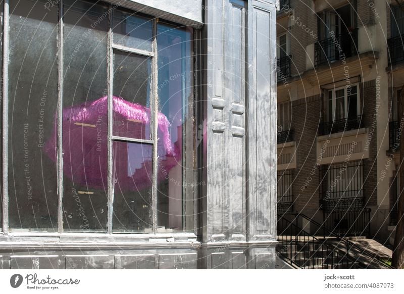 le magasin, parasol pink Hawaii Store premises Paris France Facade Canceled Silver Sunshade Fringe Banister Pane Retro hip Architecture silver painted Shadow