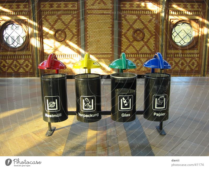 rubbish bin Sunbeam Trash Trash container Multicoloured Obscure Berlin hackers market