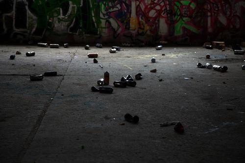 Garbage from the sprayer Graffiti Spray can sprayers Criminality Juvenile criminality Culture somber forbidden Corridor Gangsta rap Hip-hop Outskirts Town
