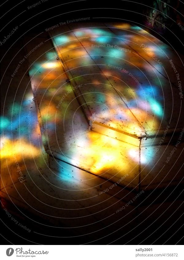 Lightshow on the altar steps Visual spectacle Reflection stagger Church variegated luminescent Church window Sunlight Light (Natural Phenomenon)