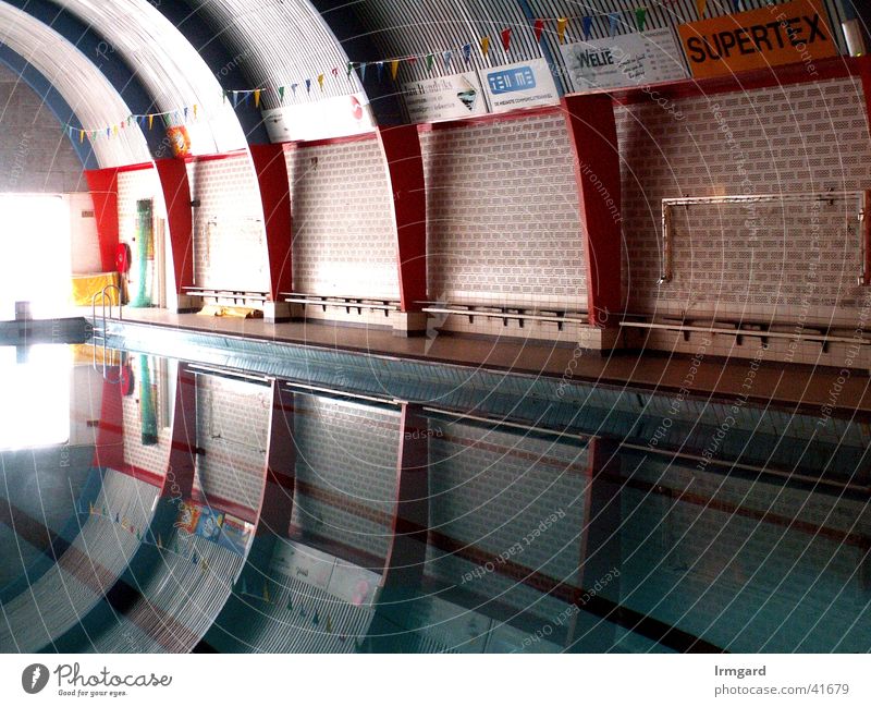 spaceship Swimming pool Reflection Interior shot Calm Architecture Water Sports Modern