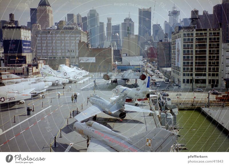 Aircraft carrier large Manhattan New York City Watercraft