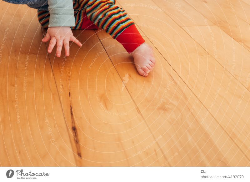 baby breakdance Baby Toddler Hand Feet wooden floor Flat (apartment) Crawl Movement Barefoot Toes 0 - 12 months Infancy at home Life Fingers Child Small Cute