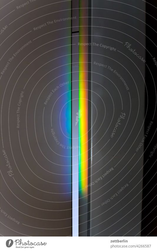 Spectral colors Colour spectral colors variegated Stripe Light Breaking wave diffraction Prism prismatic refraction Physics Optics Rainbow Prismatic colors