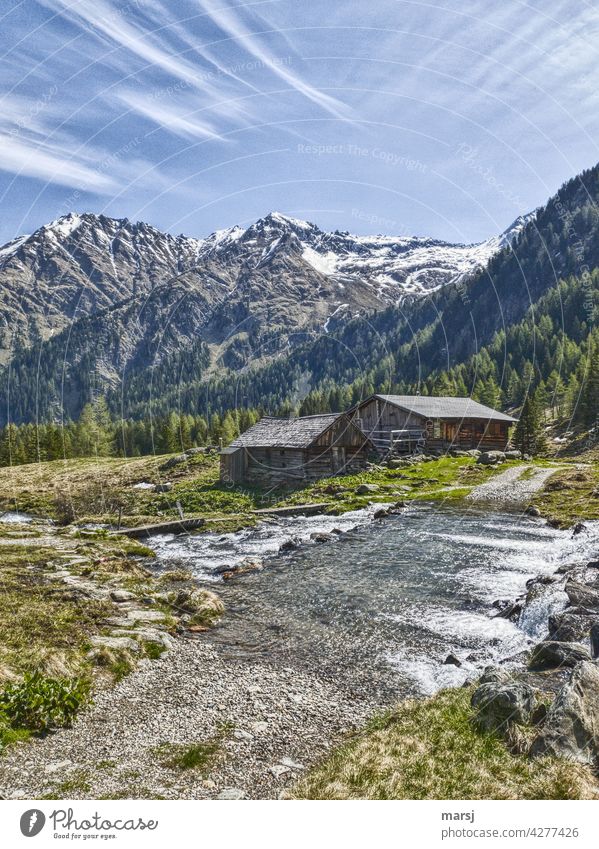 Hiking in the mountains. Neualm and Obertalbach in front of Wasserfallspitze. Almanac Romanticism Mountain stream Alpine huts Alpine pasture Upper Valley