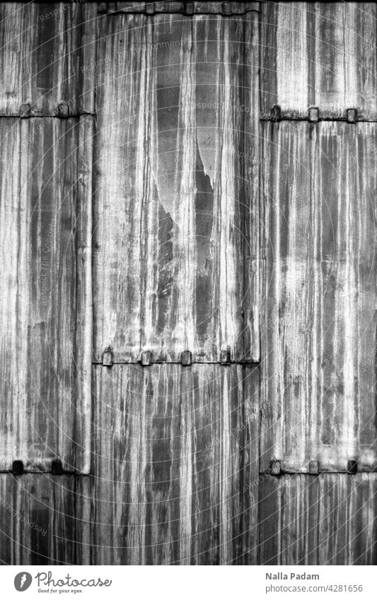 Lead outer skin of a theatre Analog Analogue photo B/W Black & white photo black-and-white Theatre Facade Architecture Line Stripe slabs Skin Exterior shot