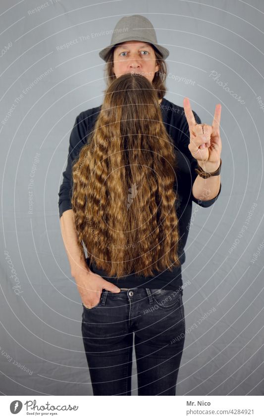 surreal I rock on Hair and hairstyles Facial hair Beard Macho Character Machismo Self-confident zz top Deception Accessory Hat Easygoing creatively Creativity