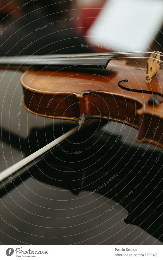 Close up violin on table Violin String instrument Music Musical instrument Musical instrument string Concert Colour photo Wood Detail Listen to music Make music