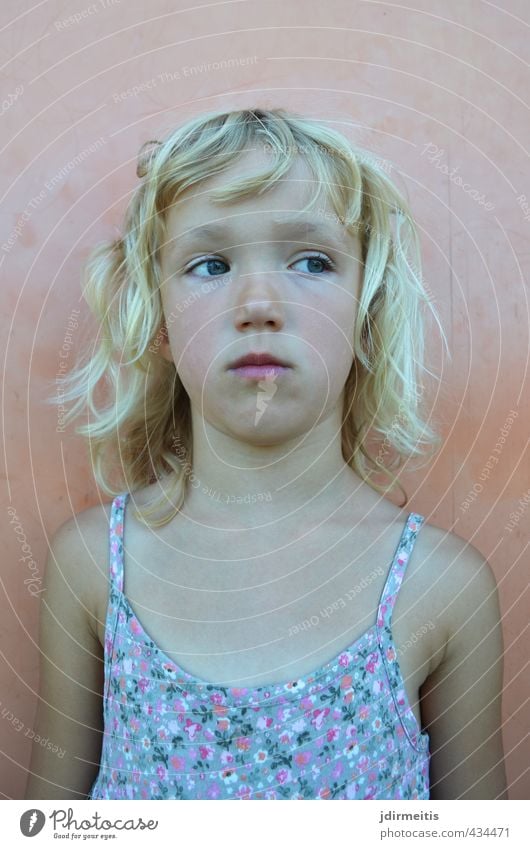 grumble Human being Feminine Child Infancy 1 3 - 8 years Dress Blonde Long-haired Curl Observe Dream Sadness Cold Rebellious Emotions Moody Reluctance