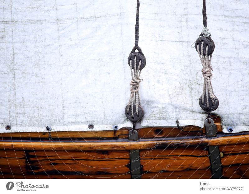 Pulling rope, taut Rope hemp rope boat wall Hang Old Historic detail Surface ship's side moored tarpaulin Convertible roof Protection Safety Eyelet