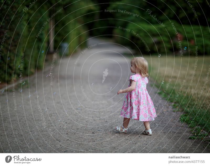 Mary dreamily Walking Lanes & trails Dusk Park Green Evening Gorgeous Child Girl`s face Infancy Cute Outdoor photography outdoor people Friendliness smilingly
