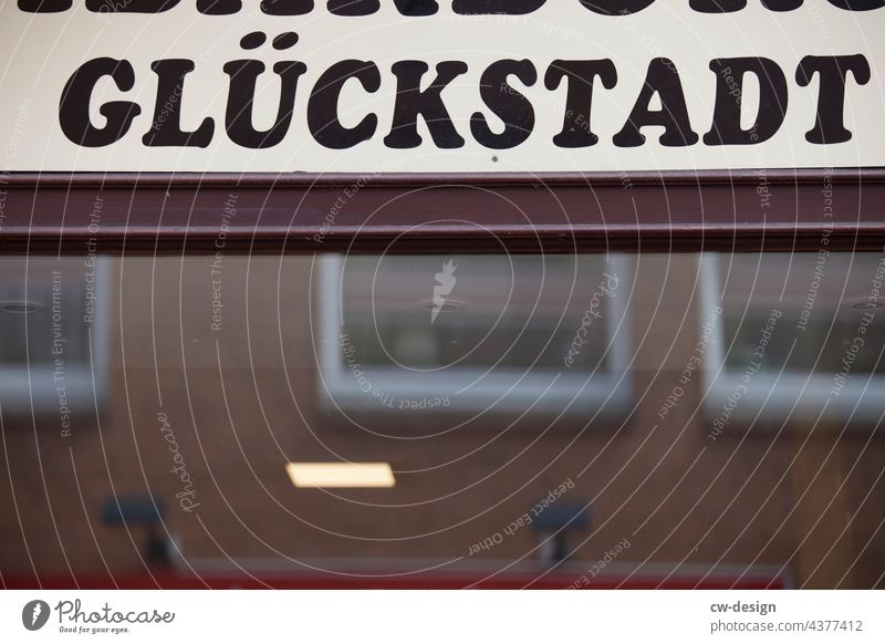 Glückstadt Happy Characters Letters (alphabet) typography Signs and labeling communication Exterior shot Word Typography Signage Close-up Compromise Deserted