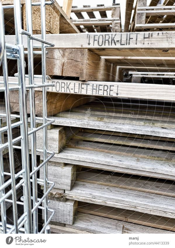 Order in chaos | At least with this stack of pallets you can thread from the front. Pallet stack loading area Packaging Arrangement grid box Logistics Stack