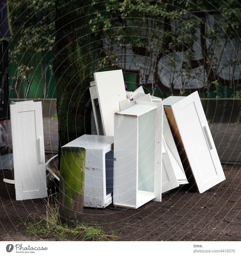 There we have the salad | White Trash Bulk rubbish Drawer cabinet parts cabinet elements Tree Street urban jettisoned household contents Trashy Broken discarded