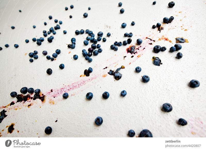 Blueberries (lost) blueberry Berries Harvest fruit vitamins Fresh Earth Ground loss Doomed trampled smudged Supermarket biomarket food products Eating fruits