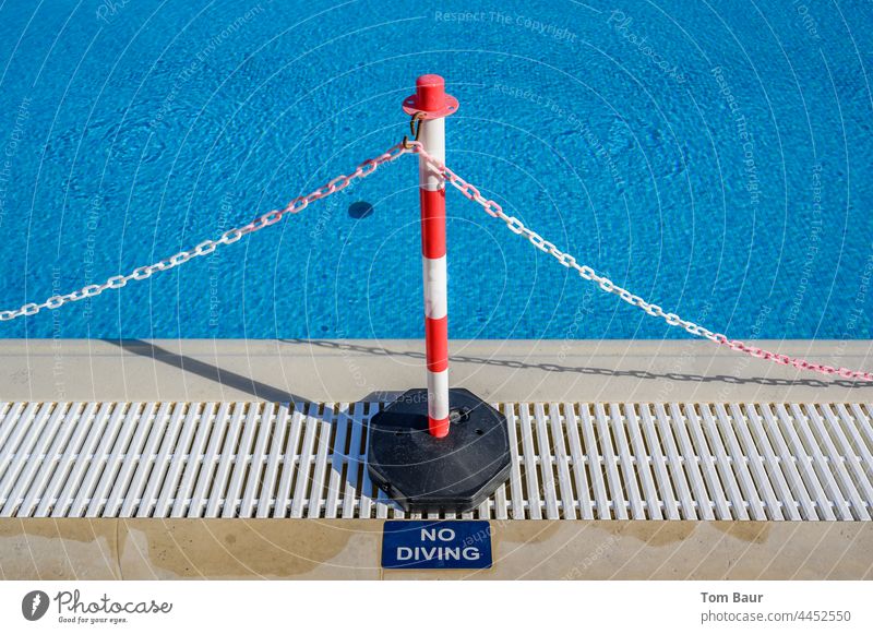Barrier at the edge of a swimming pool "no Diving Fence cordon barrier tape Chain Red White do not jump Water Safety vacation Reddish white Protection