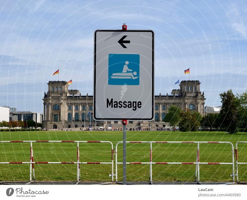 Central Relaxation? - Massage in the Reichstag policy Government relaxation Seat of government Berlin Capital city Parliament Sounding Exploratory talks