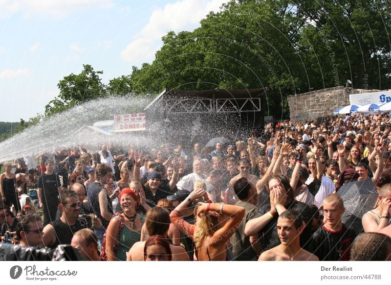 Water march! Abenberg Physics Hot Cold Refrigeration Group Human being Music festival Thirst Warmth