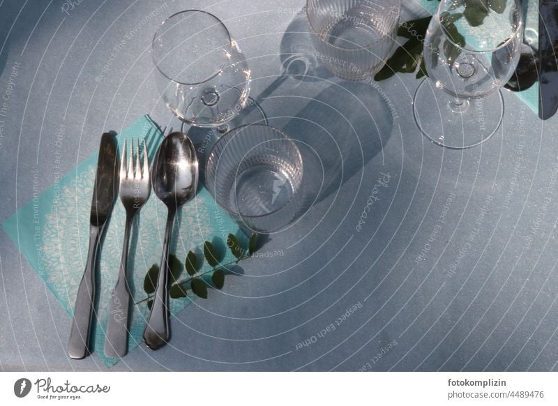 summer unconventional table setting Set meal Cutlery Knives Fork Spoon Glass Glasses tablecloth Invitation light blue decoration Moody Decoration Crockery