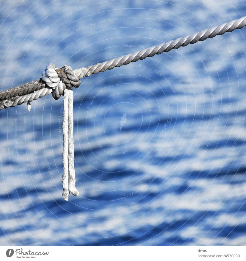 Seaman's knot Rope Dew Harbour Backup Maritime Water Tension Surface Wet Loop Diagonal textile Plastic