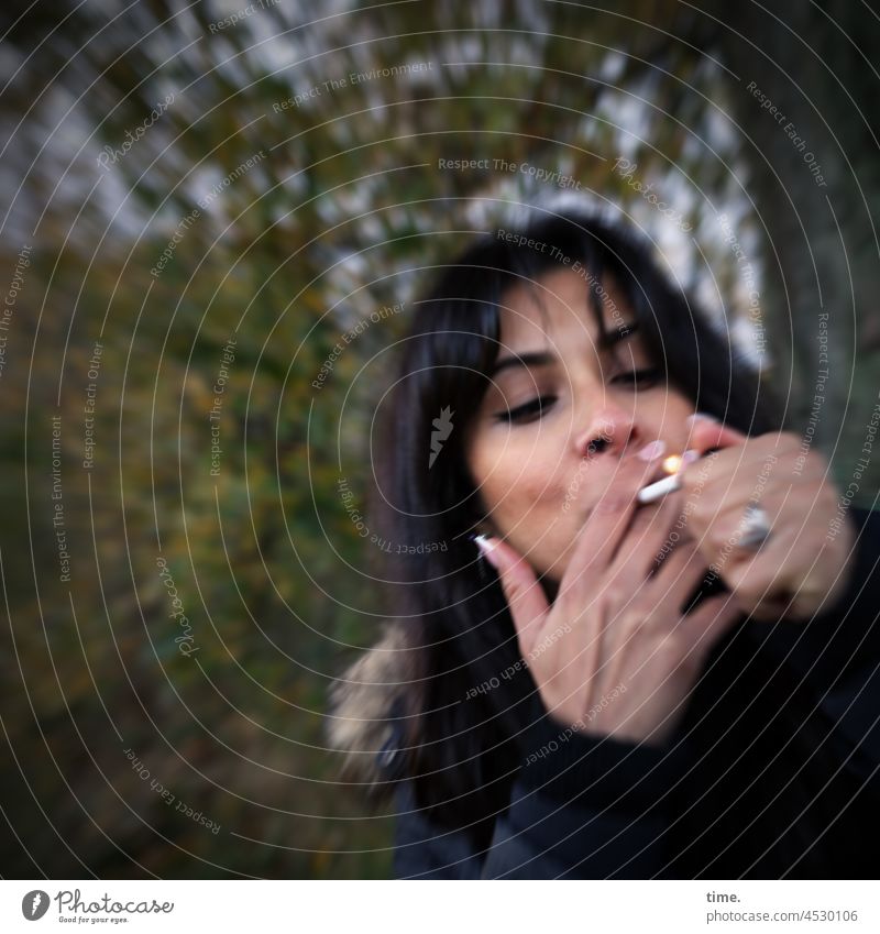 Estila Woman Smoking Cigarette Dark-haired Long-haired Tree Forest stop Ignite Focus on Concentrate