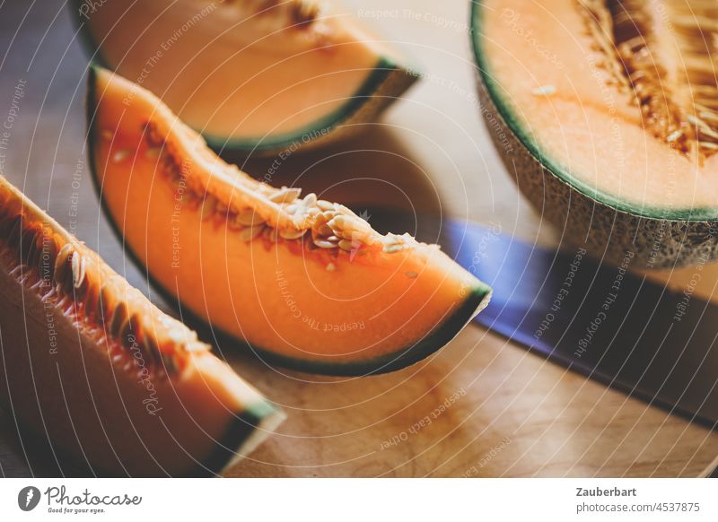 Cantaloupe melon is cut open Derby Knives Slice eighth Neighborhood Orange Green Fruit salubriously Food Fresh Healthy Nutrition Mature Juicy