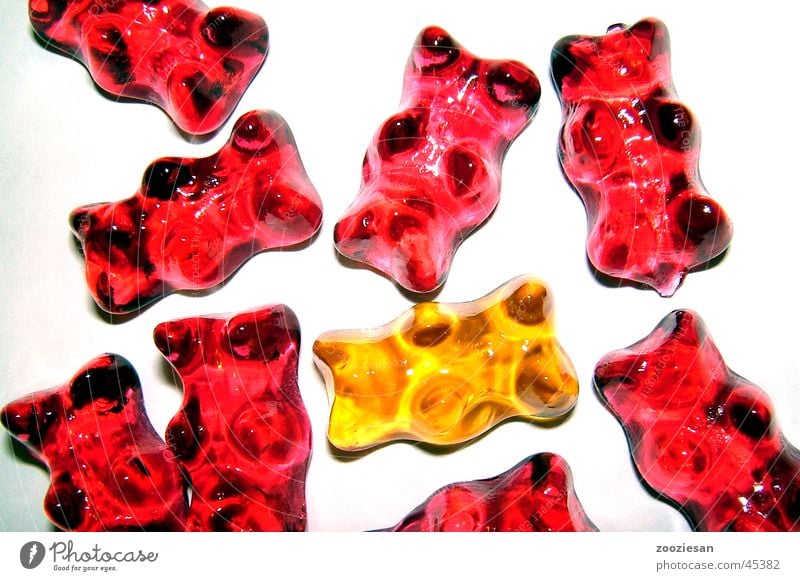 alone under red Gummy bears Red Yellow Glittering Nutrition Bear Lie