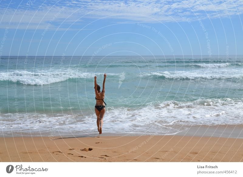 free as the wind - Australia - Sea Feminine Young woman Youth (Young adults) Life Body Skin Bottom 1 Human being 18 - 30 years Adults Water Sky Summer
