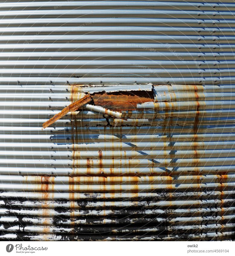 Corrugated metal dent Keg Metal Tin Metalware Gloomy Ravages of time Abstract Deserted Transience Material Container Round Empty Simple Exterior shot Bulge