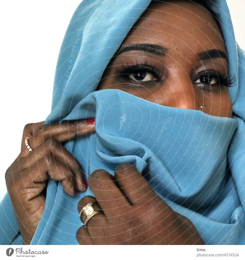 Gené - Woman with scarf portrait feminine Feminine Rag look stop Piercing hands Jewellery Concealed Covered Looking Focus on look at Protection Safety