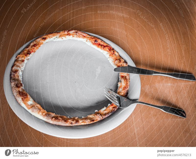 Fringe - pizza crust on a plate Pizza Pizza crust edge Dinner Food Fast food Lunch Italian Food Delicious Nutrition Colour photo Dough Baked goods Eating Meal
