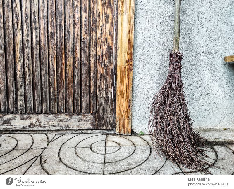 Broom Sweep Cleaning Dirty Bristles Wall (building) Living or residing Broomstick Cleanliness