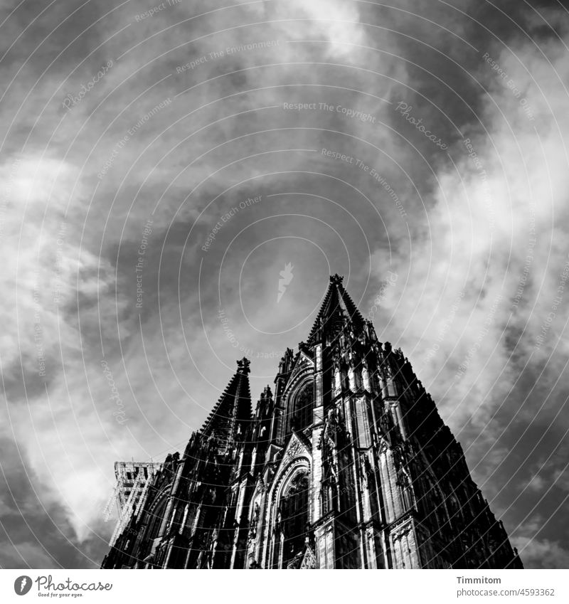 Looking up and towards the cathedral Dome Cologne Cathedral Worm's-eye view Sky Clouds Tourist Attraction Church Architecture Town Exterior shot
