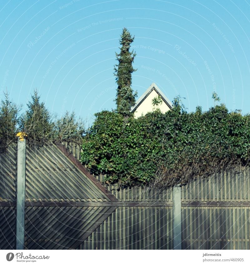 soundproof wall House (Residential Structure) Garden Noise control barrier Town Outskirts Deserted Detached house Manmade structures Building Architecture