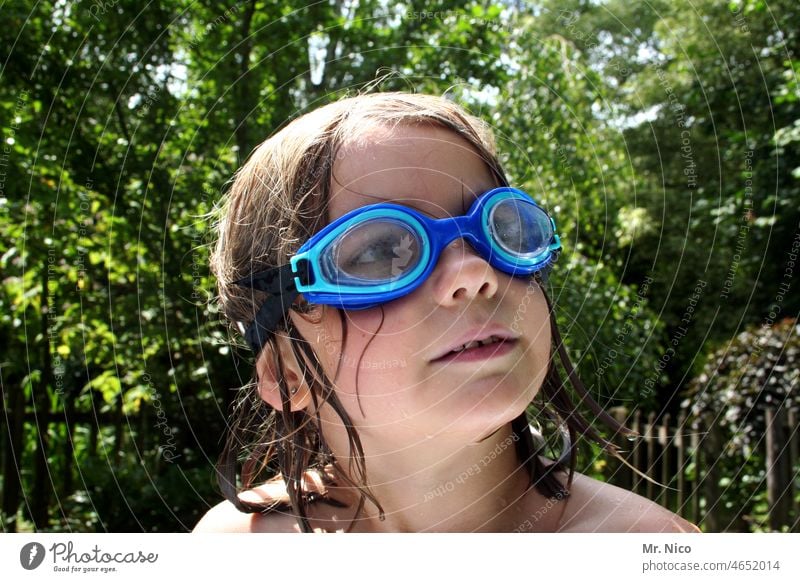 Appeared Diving goggles Swimming & Bathing Swimming pool Vacation & Travel Leisure and hobbies Summer Summer vacation Wet wet hair Aquatics Infancy Refreshment