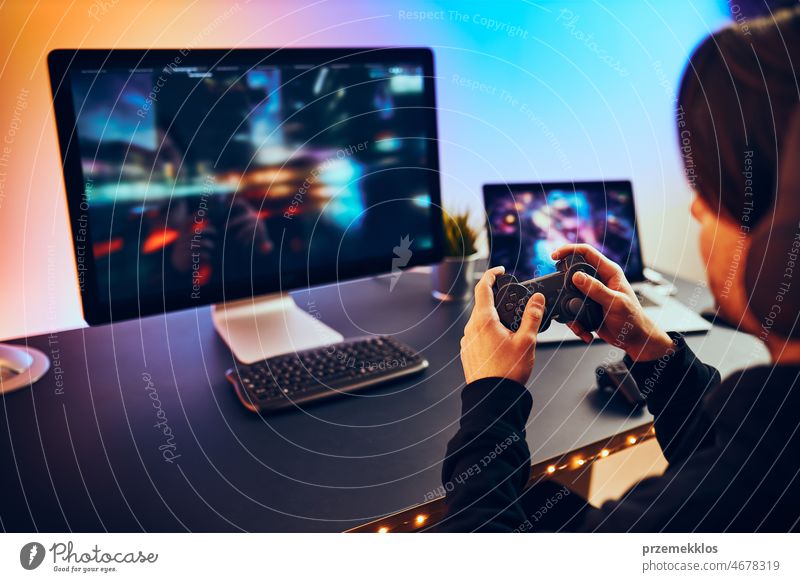 Computer online game Stock Photos, Royalty Free Computer online game Images