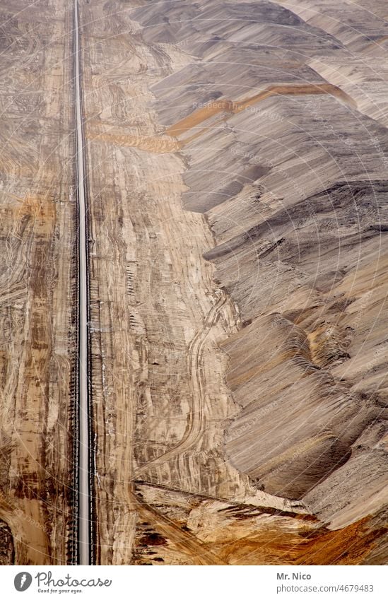 Open pit mine , conveyor belt left Work and employment extraction area transportation Energy crisis opencast lignite mining Climate change Lignite Technology