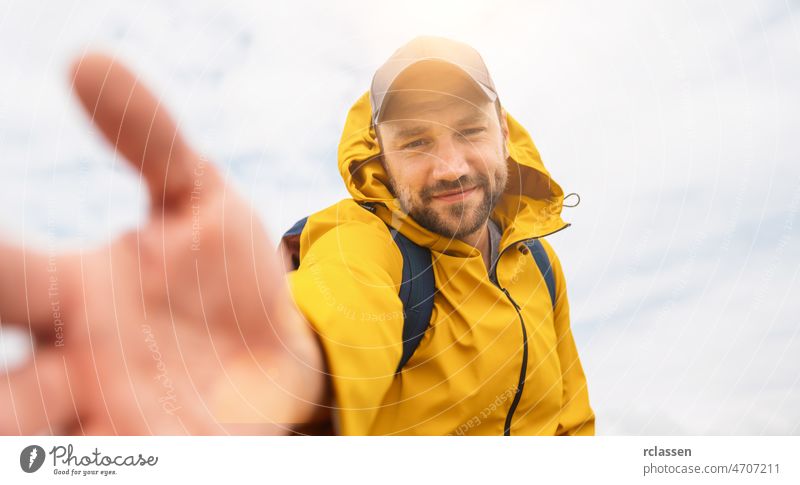 cheerful bearded young man solo traveler taking selfie at the beach - Adventure wanderlust concept on the beach happy portrait smile person hipster