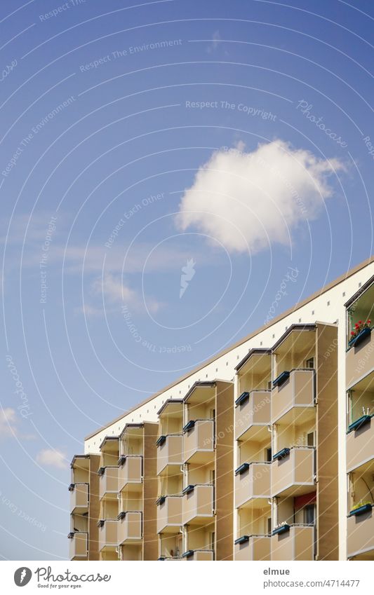 Deco cloud over a new building block with balconies / live / rent control New building rent brake New building block Rent cap dwell decorative cloud disk