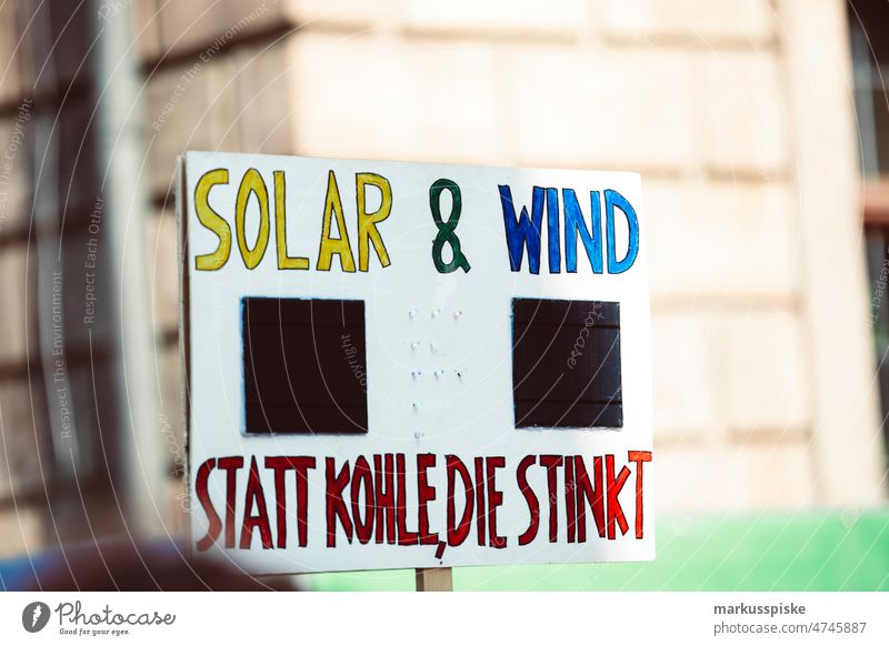 Solar & Wind statt Kohle die stinkt - Global climate change strike Bavaria Erlangen Germany Global Climate Mobilisation Global Climate Strike Schlossplatz