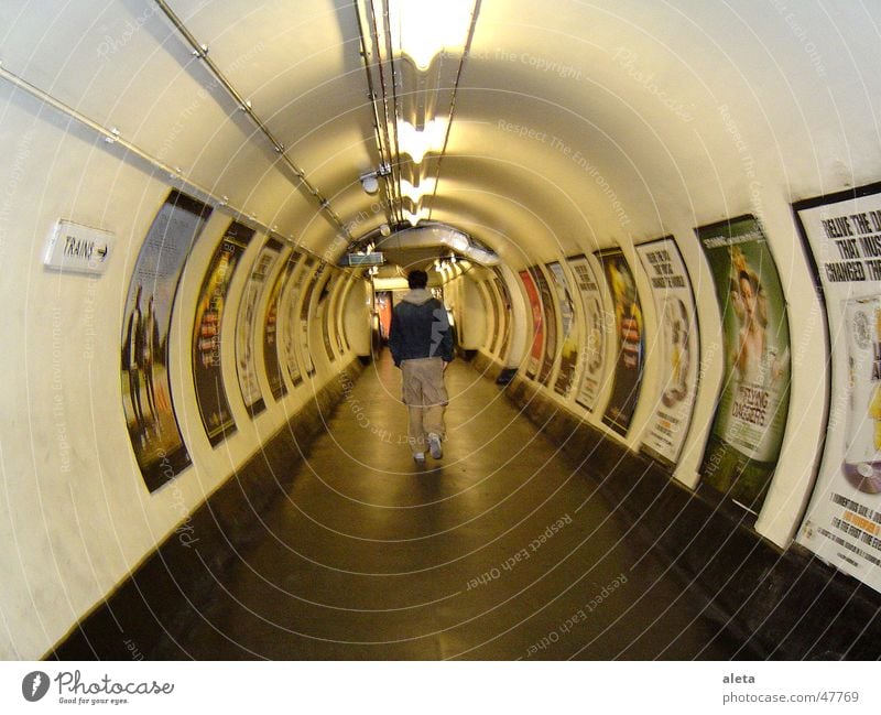 London Tube Tourism Sightseeing City trip Masculine Man Adults Body Back 1 Human being 18 - 30 years Youth (Young adults) Capital city Downtown Tunnel