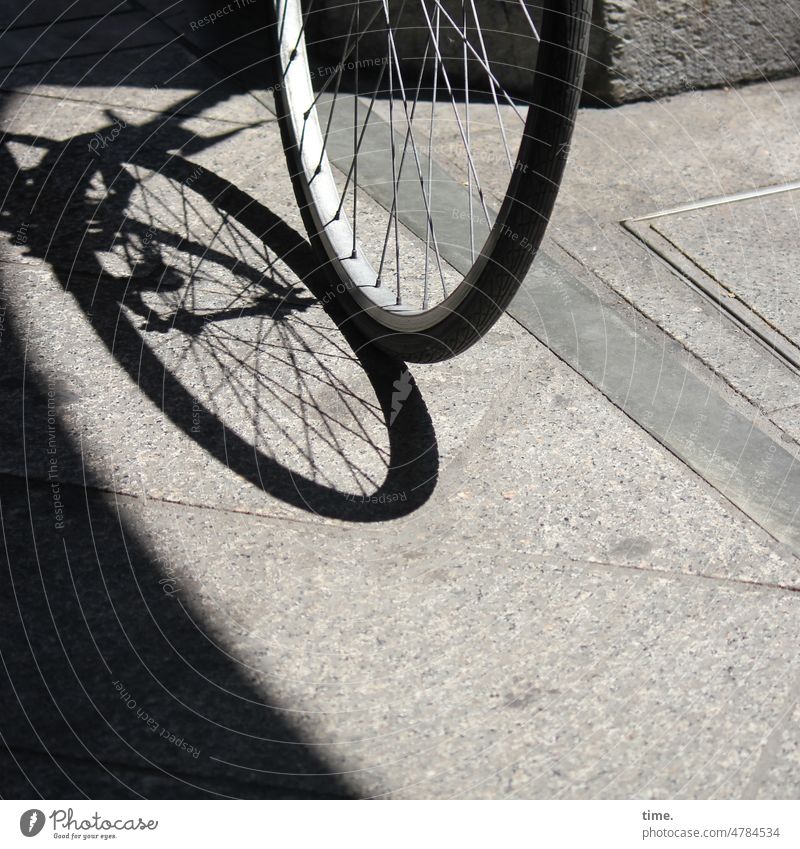 chiseled Wheel Shadow Lean Wheel rim sunny Spokes urban off Stone Corner Silhouette