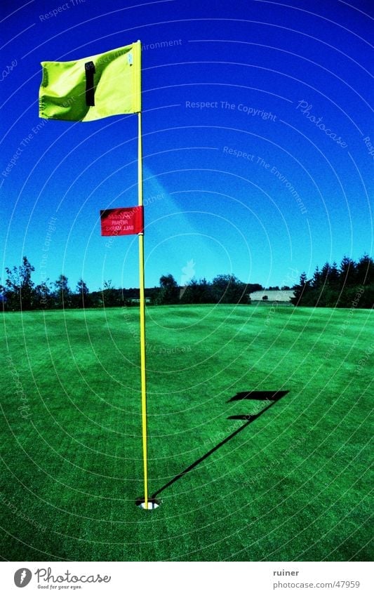 Perforated Flag Cross processing Green Sky Summer Golf Hollow Blue Lawn crossed fetch Target goal Golf course