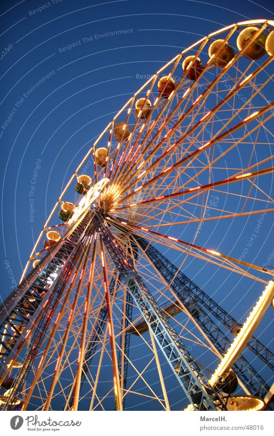 REEEEEEEEE WHEEL Ferris wheel Fairs & Carnivals Evening Markets Feasts & Celebrations Lamp Dusk