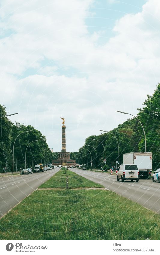 [hansa BER 2022] View of the Berlin Victory Column Victory column Monument Figure Street Transport Gold grass verge Goldelse victory statue Tourist Attraction