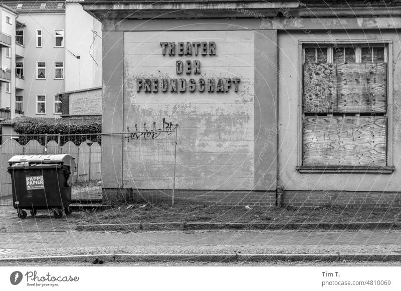 Friendship theater Ruin Theatre Brandenburg b/w Village Black & white photo Day Architecture Deserted Exterior shot B/W B&W Calm Loneliness Building Dark