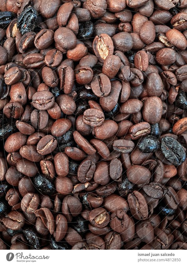 roasted coffee beans caffeine raw coffe bean infusion drink cafe aroma grain beverage espresso mocha heap backgrounds textured pattern brown