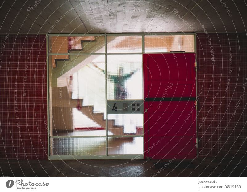 [hansa BER 2022] zwischen Licht und Schatten vor einem Treppenhaus Staircase (Hallway) Stairs Hansa Quarter Concrete Architecture Glass front
